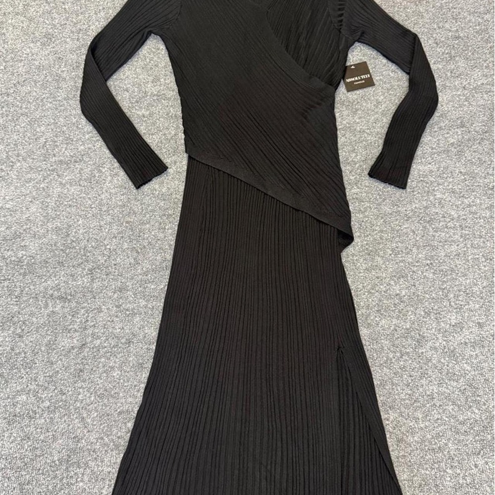 Absolutely Famous Black Ribbed Long Sleeve Maxi Dress.  New with tags.  Size XL